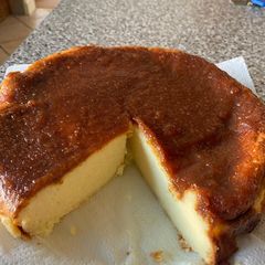 Baked Manchego cheesecake with a membrillo topping A picture of Baked Manchego cheesecake with a membrillo topping.