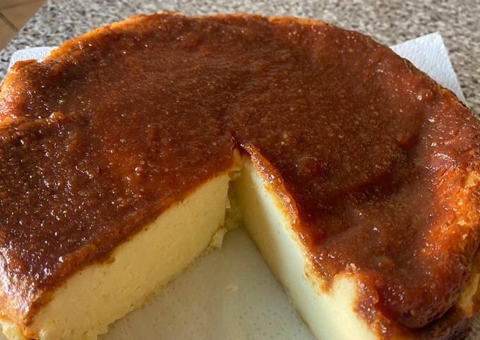 Baked Manchego cheesecake with a membrillo topping