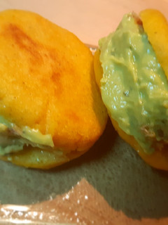 Una foto de Arepas con queso rellenas