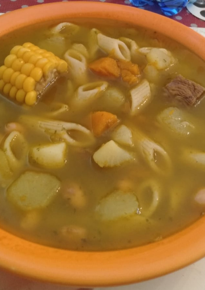 Una foto de Sopa de menestrón 🍖