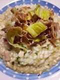 Risotto salmone, crema di porri e rondelle di porro fritto