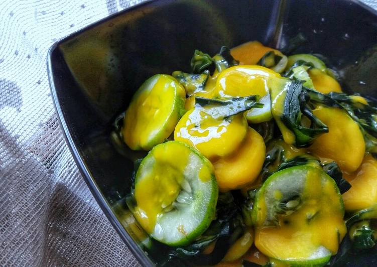 Steps to Prepare Homemade Wakame and Cucumber Salad