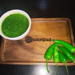 A picture of Green Chutney 💚.