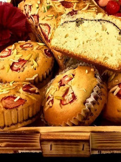 عکسی از دستور کیک موجدار توت فرنگی 🍂