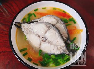 Hình của món Bữa trưa với món CANH CÁ BỚP NẤU VỚI CÀ CHUA.