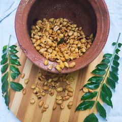 Roasted Spicy Peanuts 🥜🥜 A picture of Roasted Spicy Peanuts 🥜🥜.