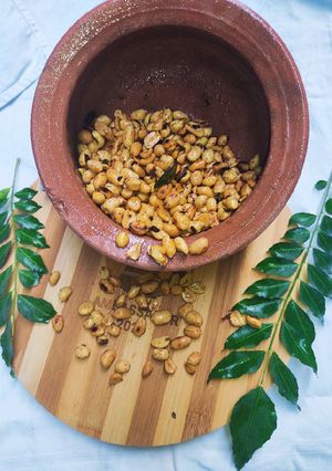 A picture of Roasted Spicy Peanuts 🥜🥜.