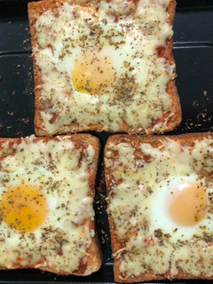 Foto resep Roti Panggang Cheese Egg Bolognese
