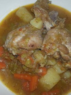 Una foto de Estofado de pollo con verduras