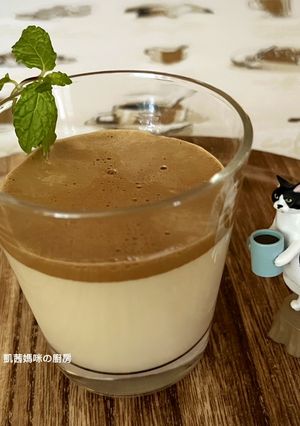 A picture of 400-Time Whipped Condensed Milk Coffee.