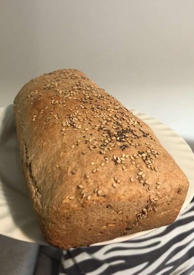 Una foto de Pan integral con semillas