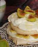 Pavlova con higos y sirope de Ágave