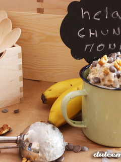 Una foto de Helado chunky monkey con heladera zoku