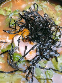 五分鐘 泡菜燒肉飯糰蔬菜雞蛋粥 的食譜成品照片