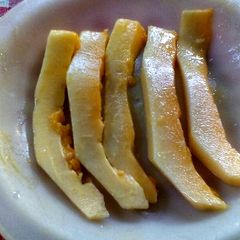 A picture of Paw Paw Fingers.