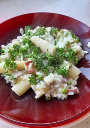 A picture of Asparagus and pea risotto.