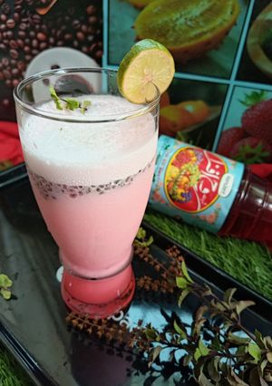 A picture of Milk Rooh Afza.