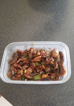 A picture of Chilli mushrooms.