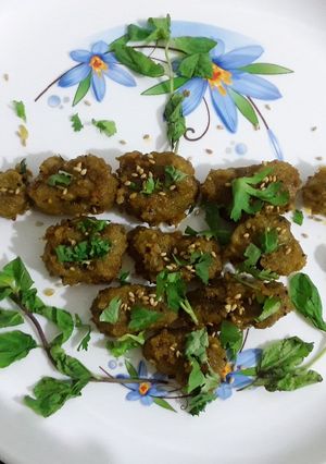 ફુદીના મુઠીયા(fudina muthiarecipes in Gujarati) રેસીપી મુખ્ય ફોટો