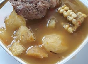 Una foto de Sancocho de espinazo de cerdo