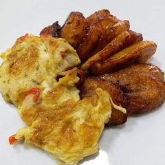 A picture of Fried plaintain and fried egg.