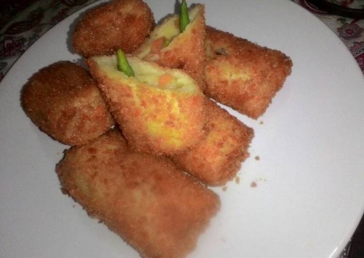 Risoles isi bihun,kentang dan wortel