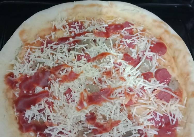 Cara mudah meracik Pizza Homemade Sederhana Oven Listrik yang simpel