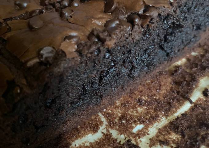 Cara Gampang Menyiapkan Brownis shiny crust, Enak
