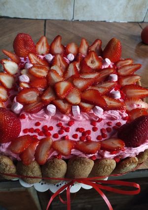 Una foto de Torta para mi cumple💜💛