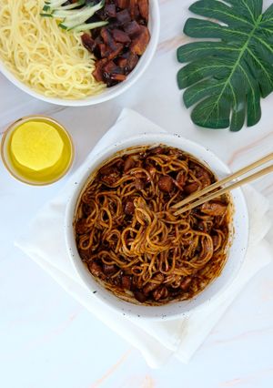 รูปของ จาจังมยอน รสเผ็ด