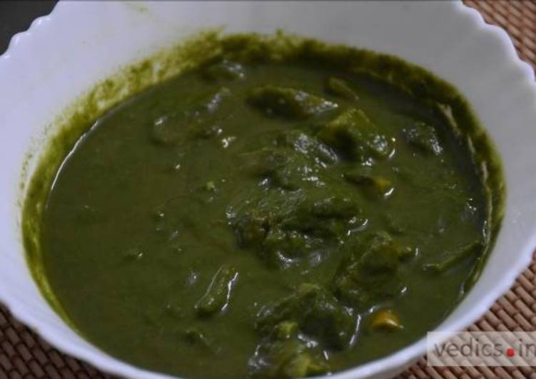Sunday Fresh Aloo Palak Curry Recipe