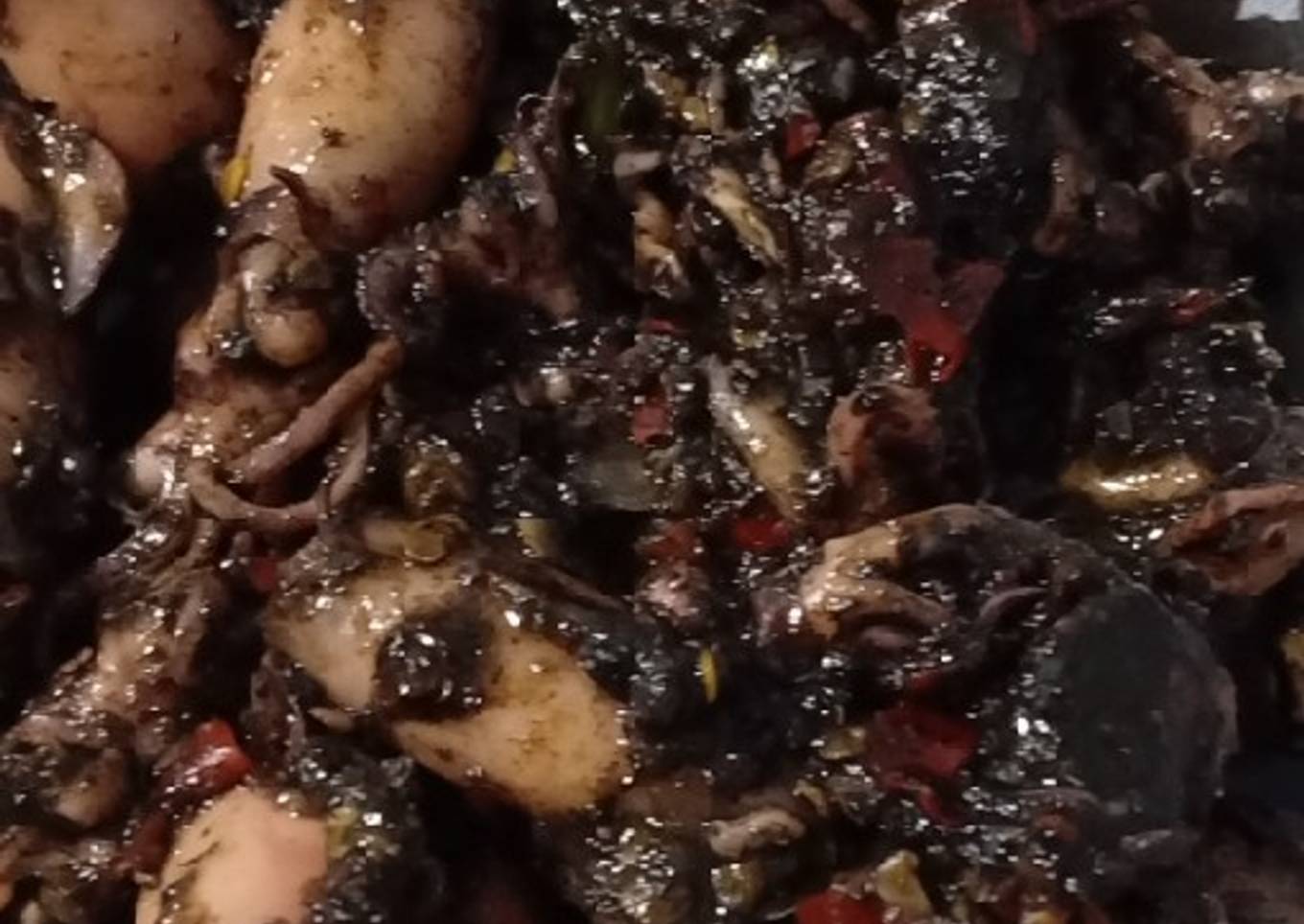 Cumi-cumi panas dengan tinta hitam😋