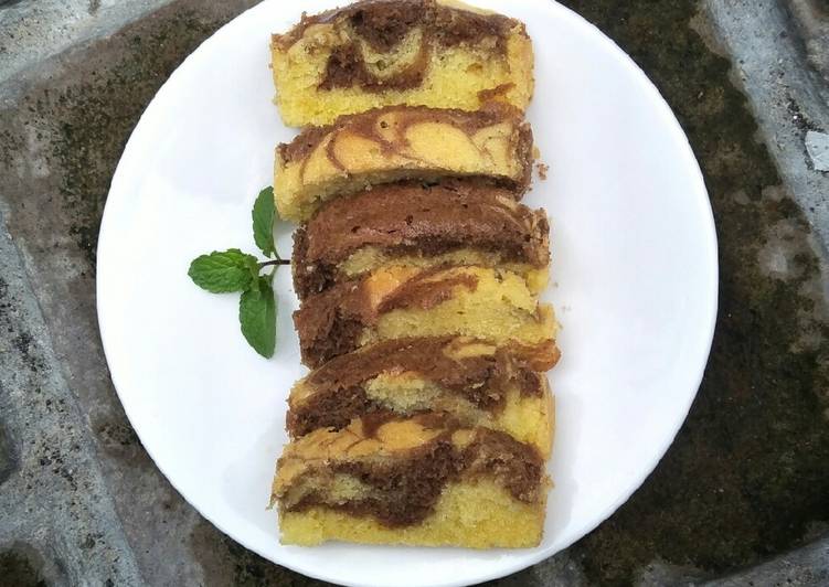 Mocca marble pound cake