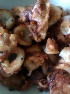 A picture of spicy calamari.