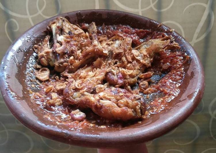 Cara mudah meracik Ayam Penyet enak pwol yang Bisa Manjain Lidah