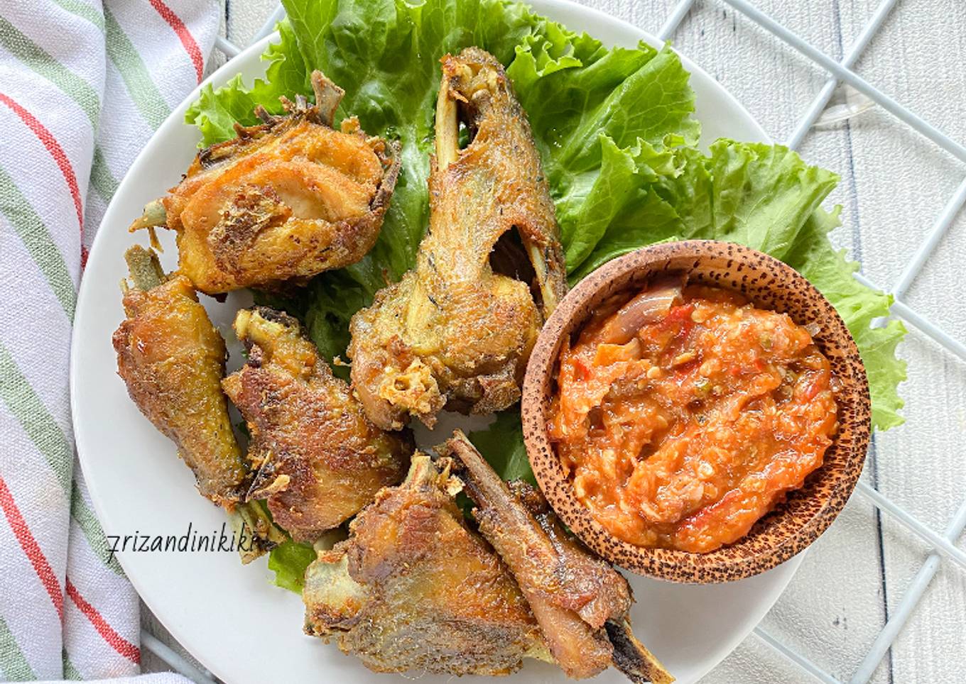 Ayam goreng kampung gurih empuk