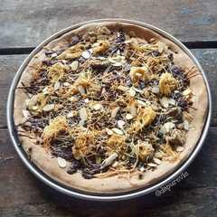 Basic Pizza (Pizza Manis & Pizza asin) রেসিপির প্রধান ছবি