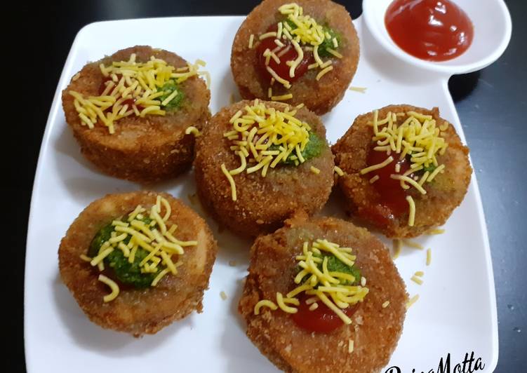 Steps to Make Speedy Sev Puri Bomb