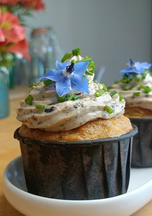 Une photo de 🌱 Cupcake tomate feta et sa chantilly mascarpone à la tapenade