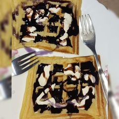 A picture of Hot Waffles.