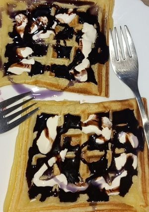 A picture of Hot Waffles.