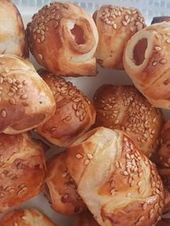 Szezámmagos virslis párna 🤭 recept fotója