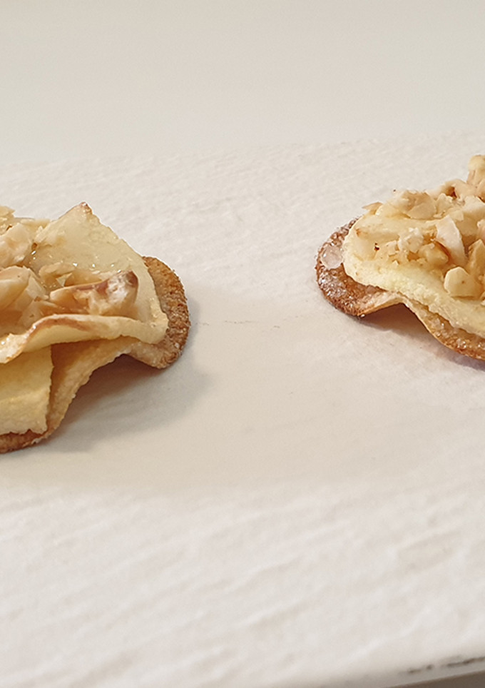 Una foto de Dulce de manzana y pan de molde