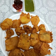A picture of Pakode.