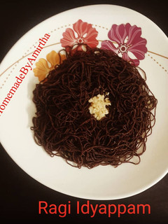 A picture of Ragi idiyappam.