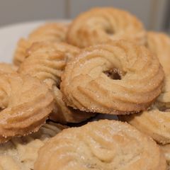 A picture of Danish Butter Cookies.