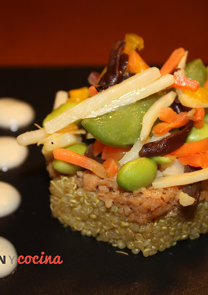 Una foto de Cocinar quinoa con soja texturizada
