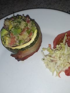 Una foto de Zapallito relleno con quinoa