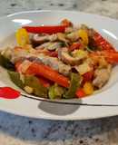 Salteado de ternera con pimientos tricolor y champiñones