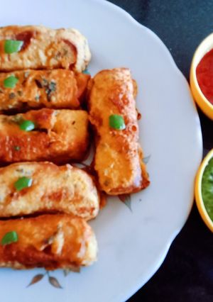 A picture of Unique healthy tasty bread potato rolls (snack or tiffin recipe for kids).